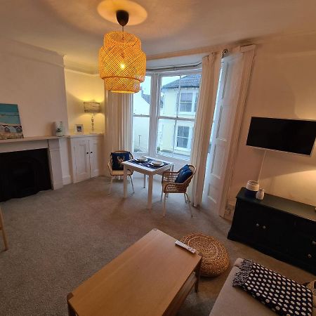 Centrally Located, Comfortable Apartment Near Station, Beach And North Laines Hove Exteriér fotografie