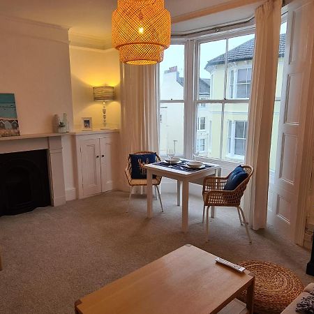Centrally Located, Comfortable Apartment Near Station, Beach And North Laines Hove Exteriér fotografie