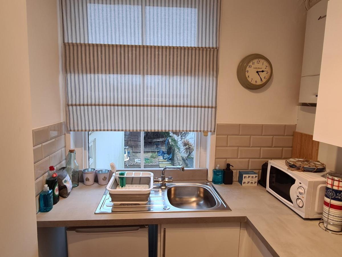 Centrally Located, Comfortable Apartment Near Station, Beach And North Laines Hove Exteriér fotografie