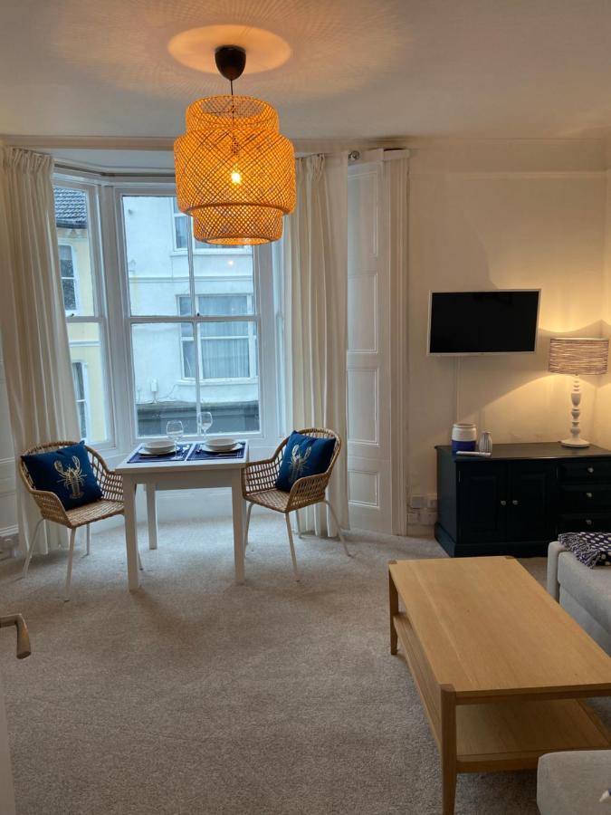 Centrally Located, Comfortable Apartment Near Station, Beach And North Laines Hove Exteriér fotografie
