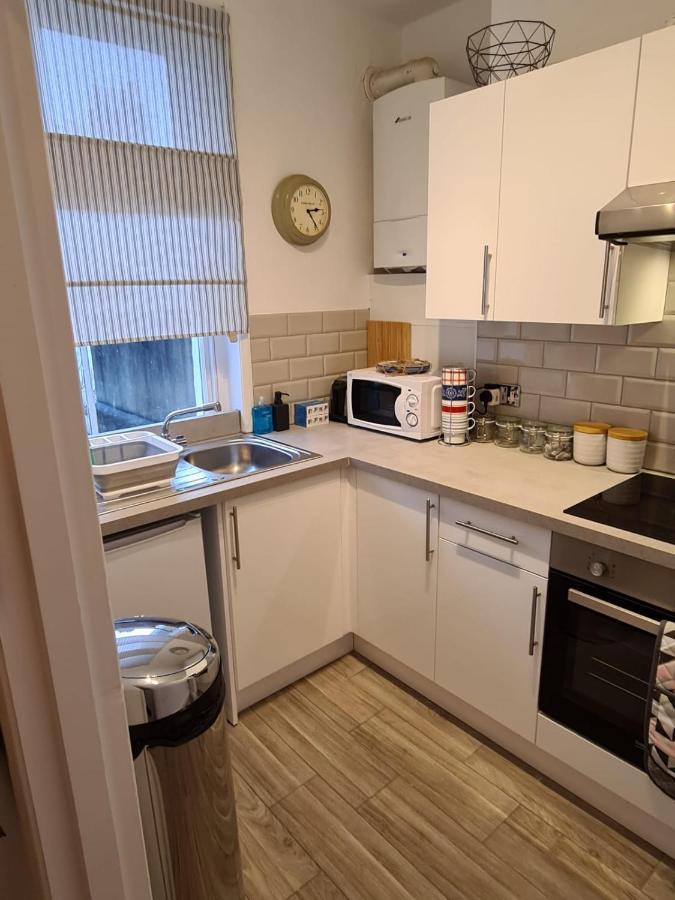 Centrally Located, Comfortable Apartment Near Station, Beach And North Laines Hove Exteriér fotografie