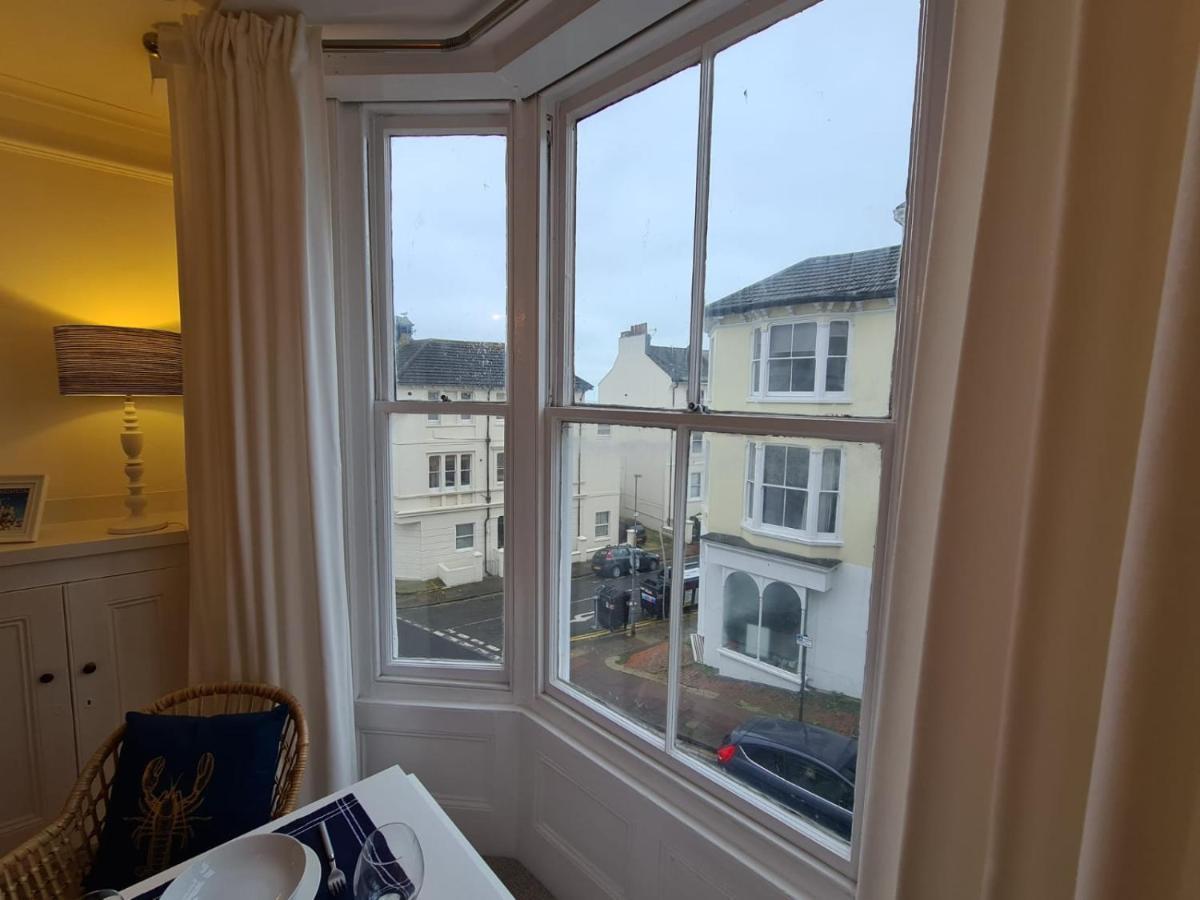 Centrally Located, Comfortable Apartment Near Station, Beach And North Laines Hove Exteriér fotografie