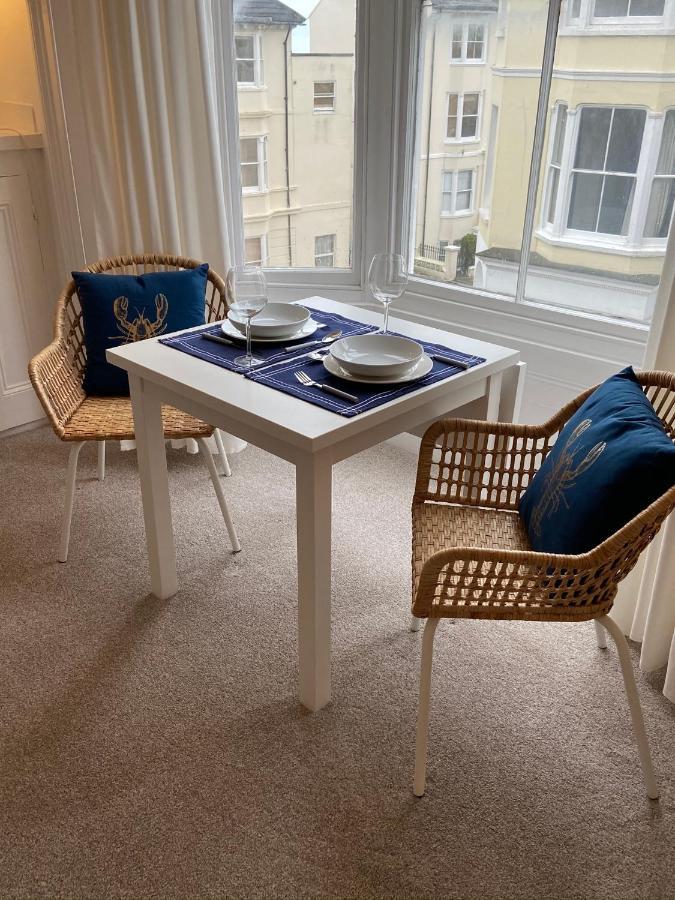 Centrally Located, Comfortable Apartment Near Station, Beach And North Laines Hove Exteriér fotografie