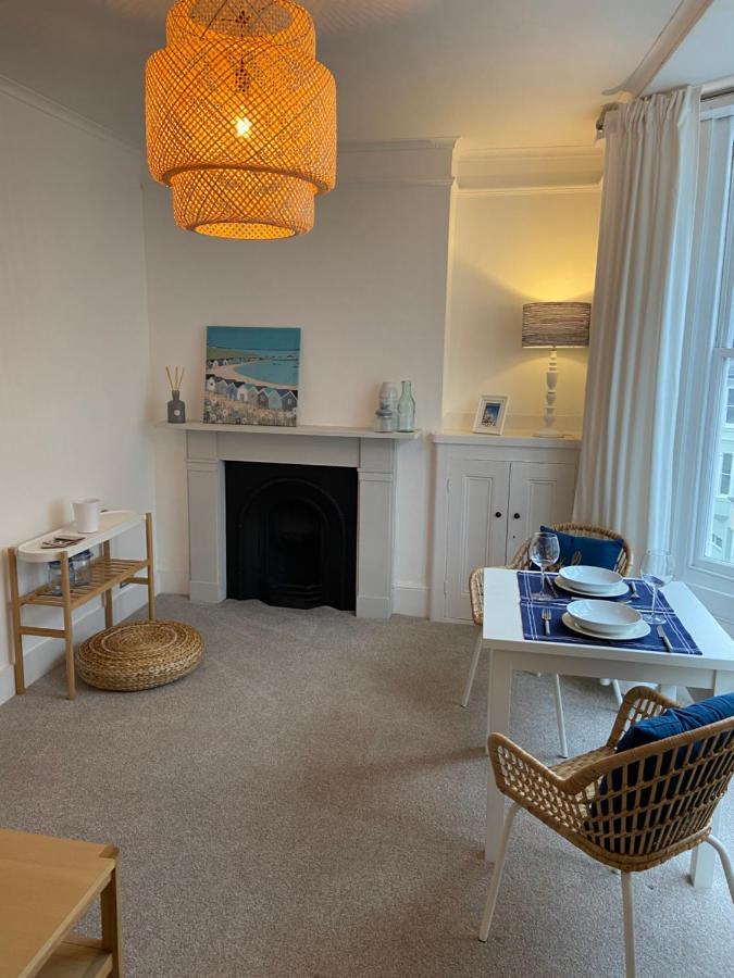 Centrally Located, Comfortable Apartment Near Station, Beach And North Laines Hove Exteriér fotografie